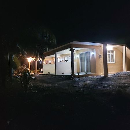 Ocean Viewpoint Lodge Port Mathurin Exterior photo
